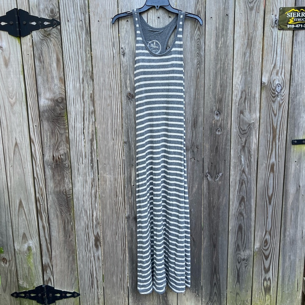 SEATON Striped Maxi Gray White Dress with built in bra Women’s Small